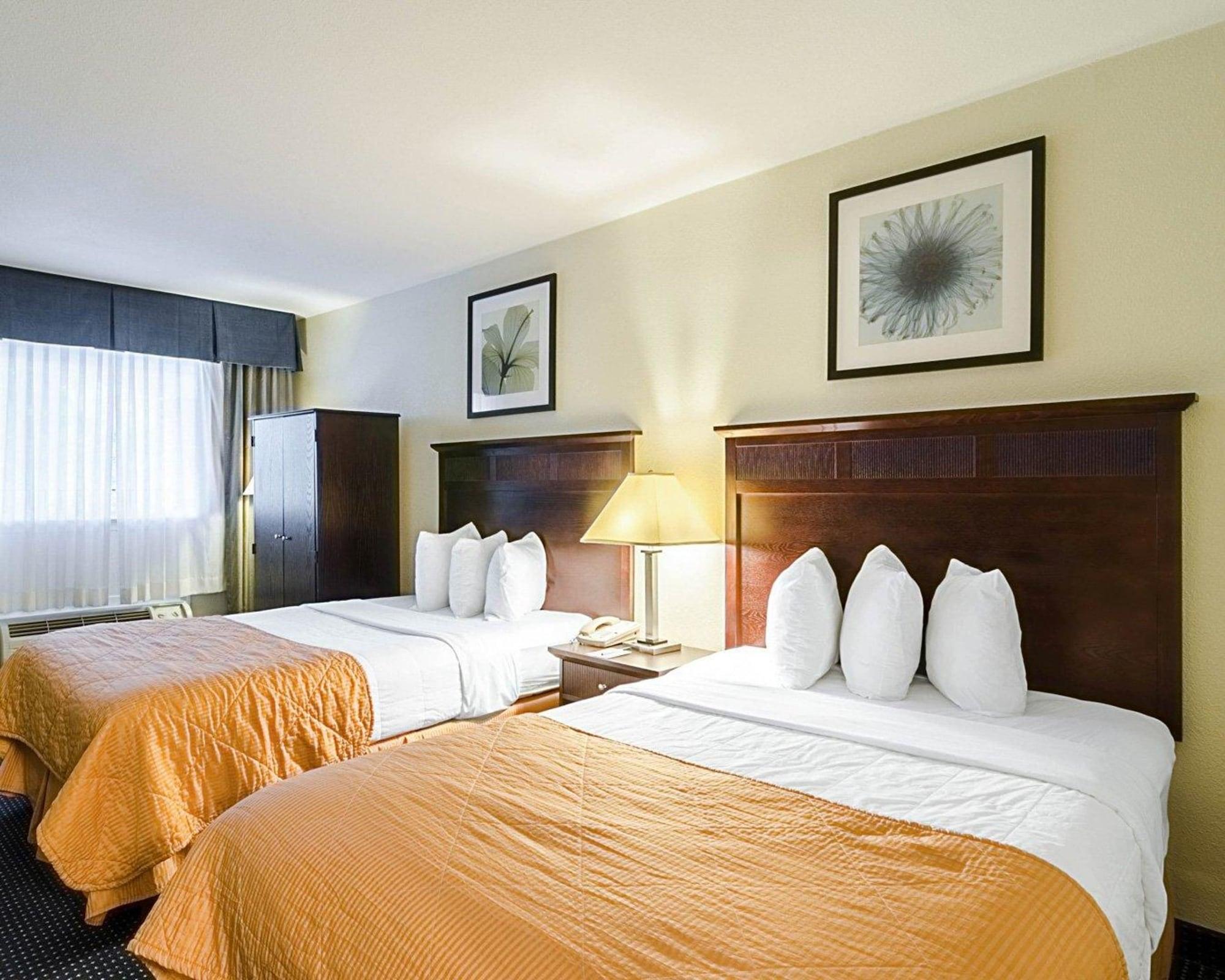 Rodeway Inn & Suites Williamsburg Central Extérieur photo