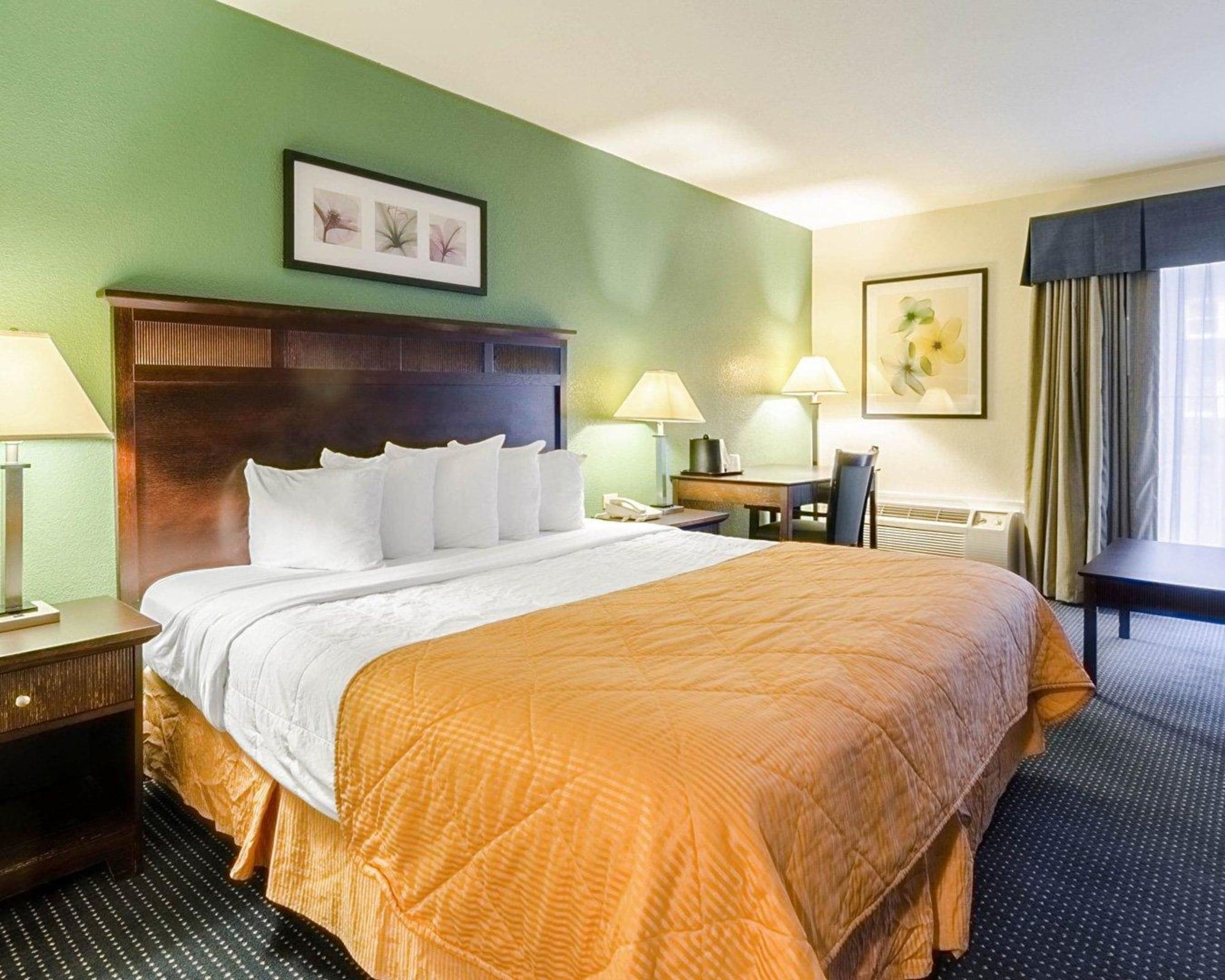 Rodeway Inn & Suites Williamsburg Central Extérieur photo