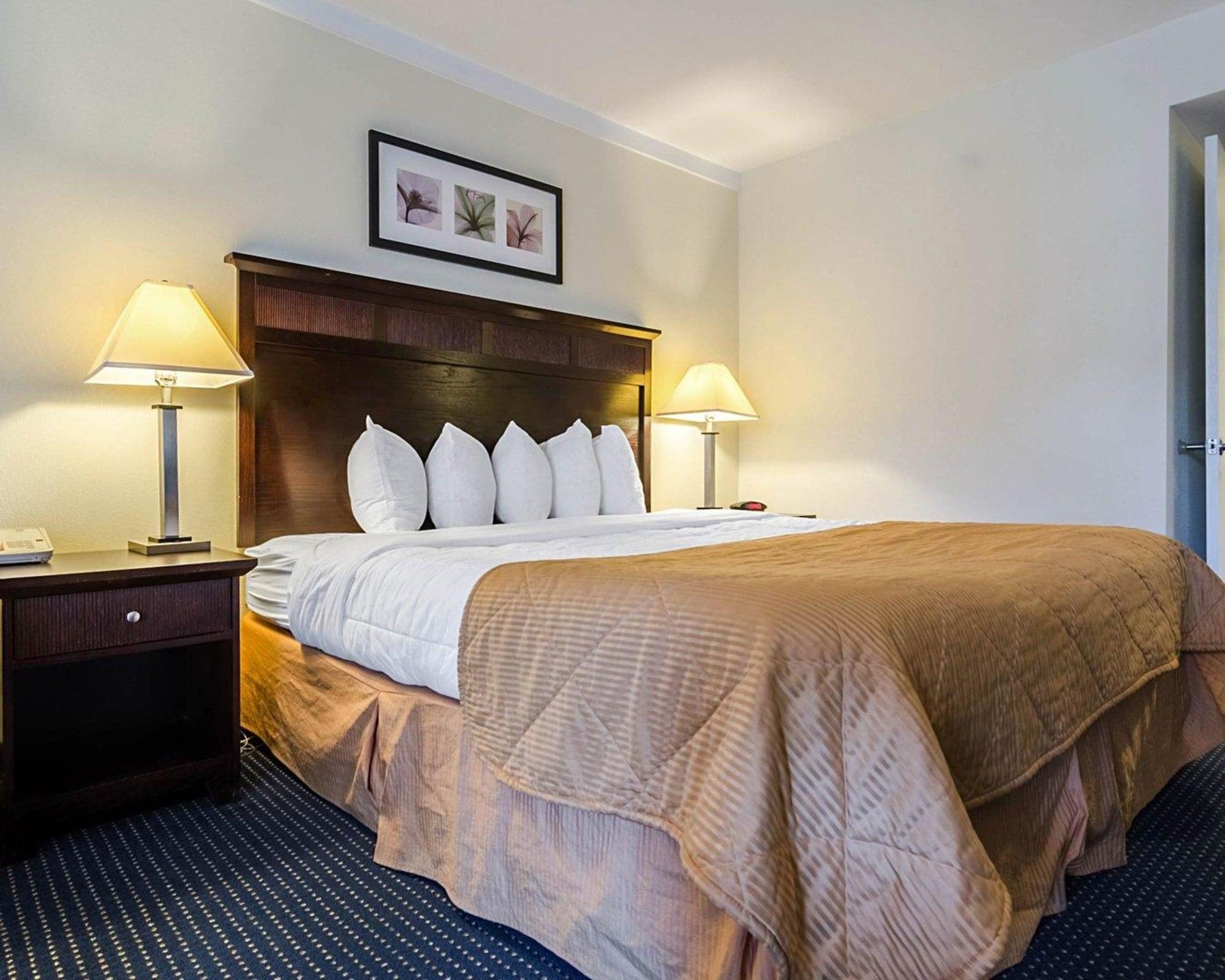 Rodeway Inn & Suites Williamsburg Central Extérieur photo
