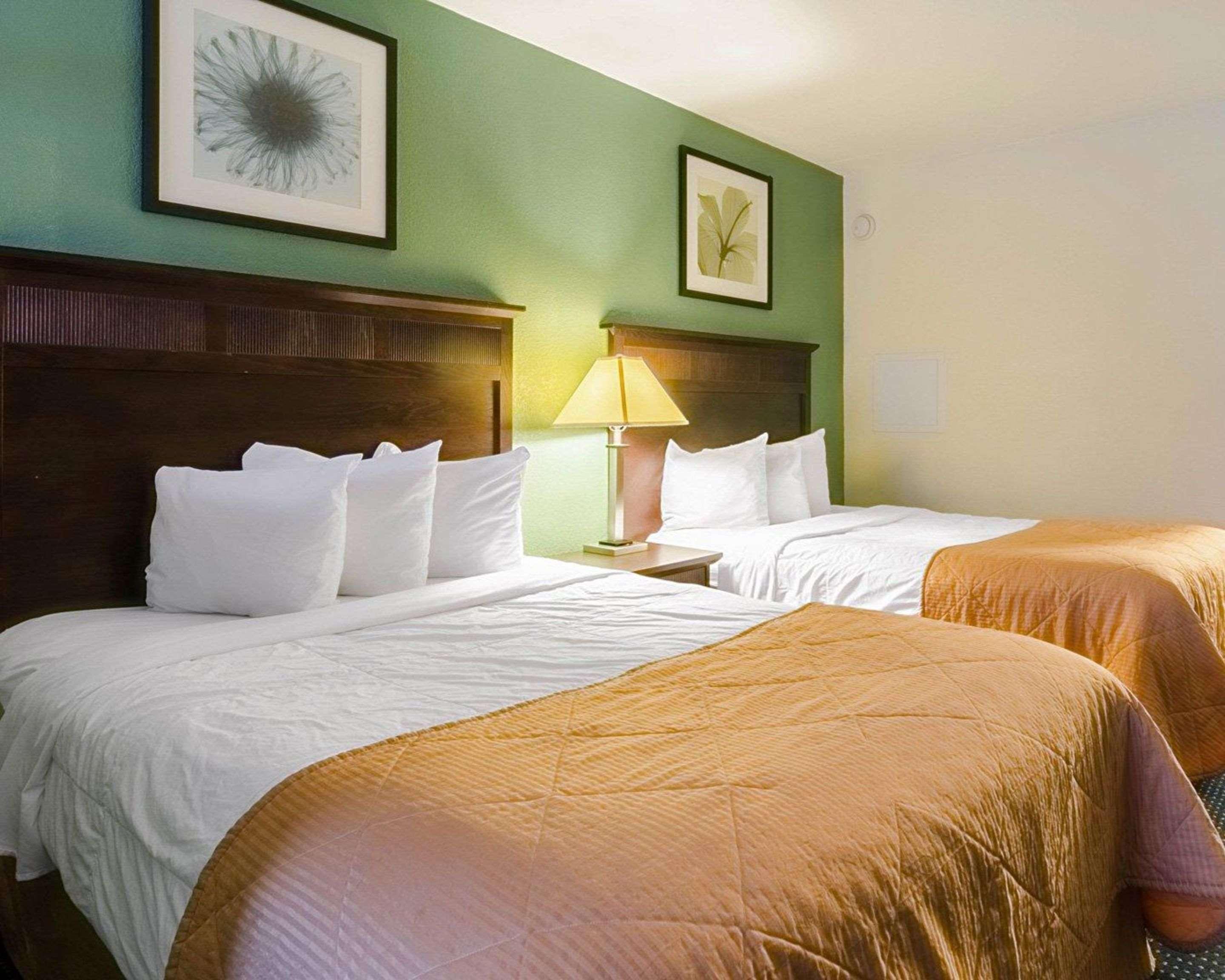 Rodeway Inn & Suites Williamsburg Central Extérieur photo