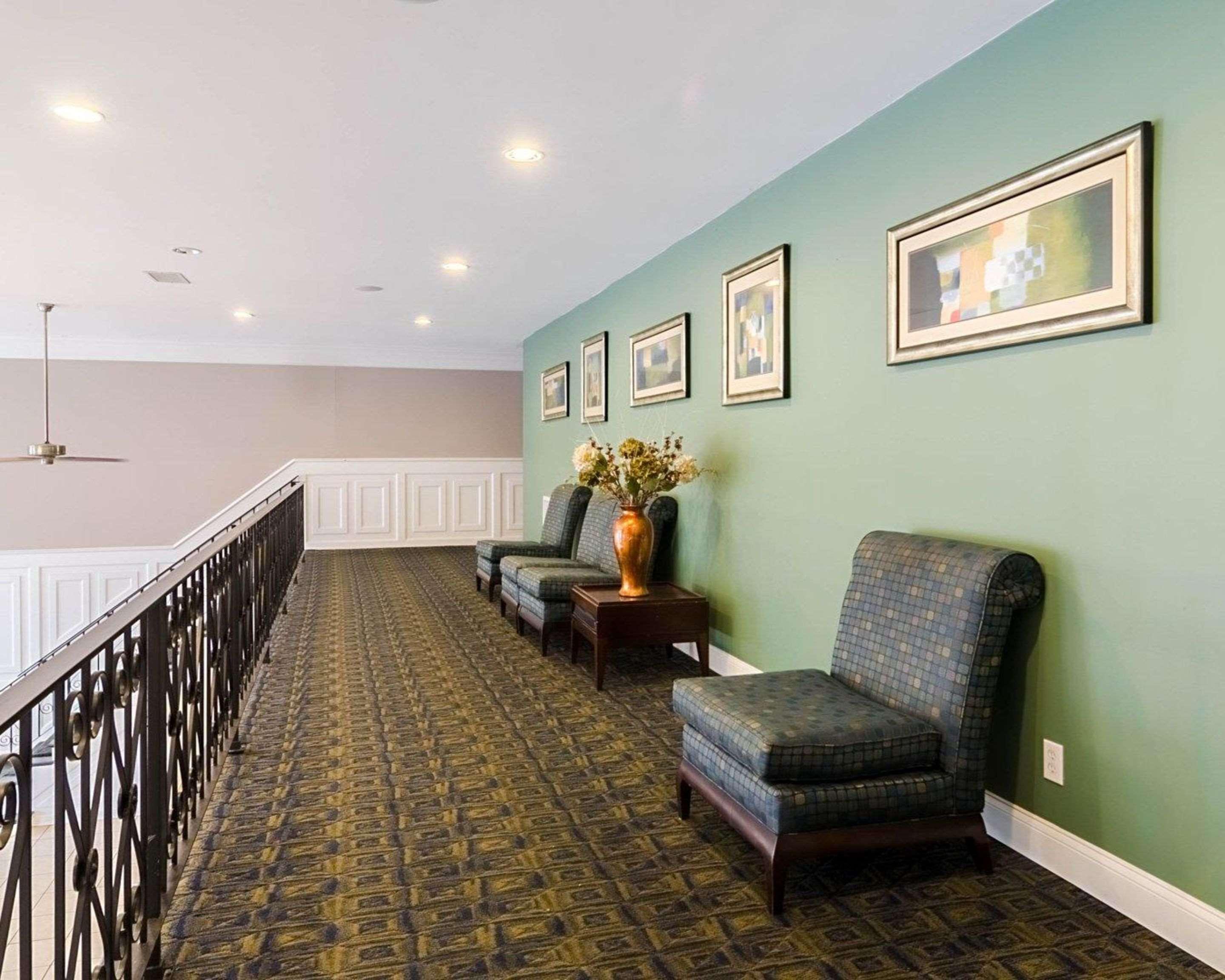 Rodeway Inn & Suites Williamsburg Central Extérieur photo