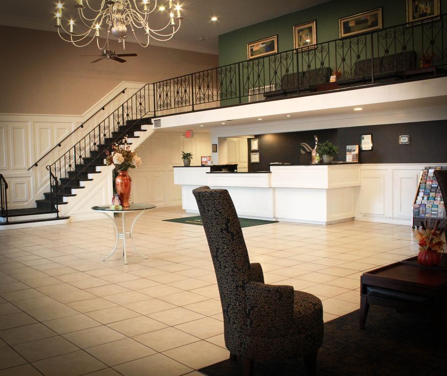 Rodeway Inn & Suites Williamsburg Central Extérieur photo