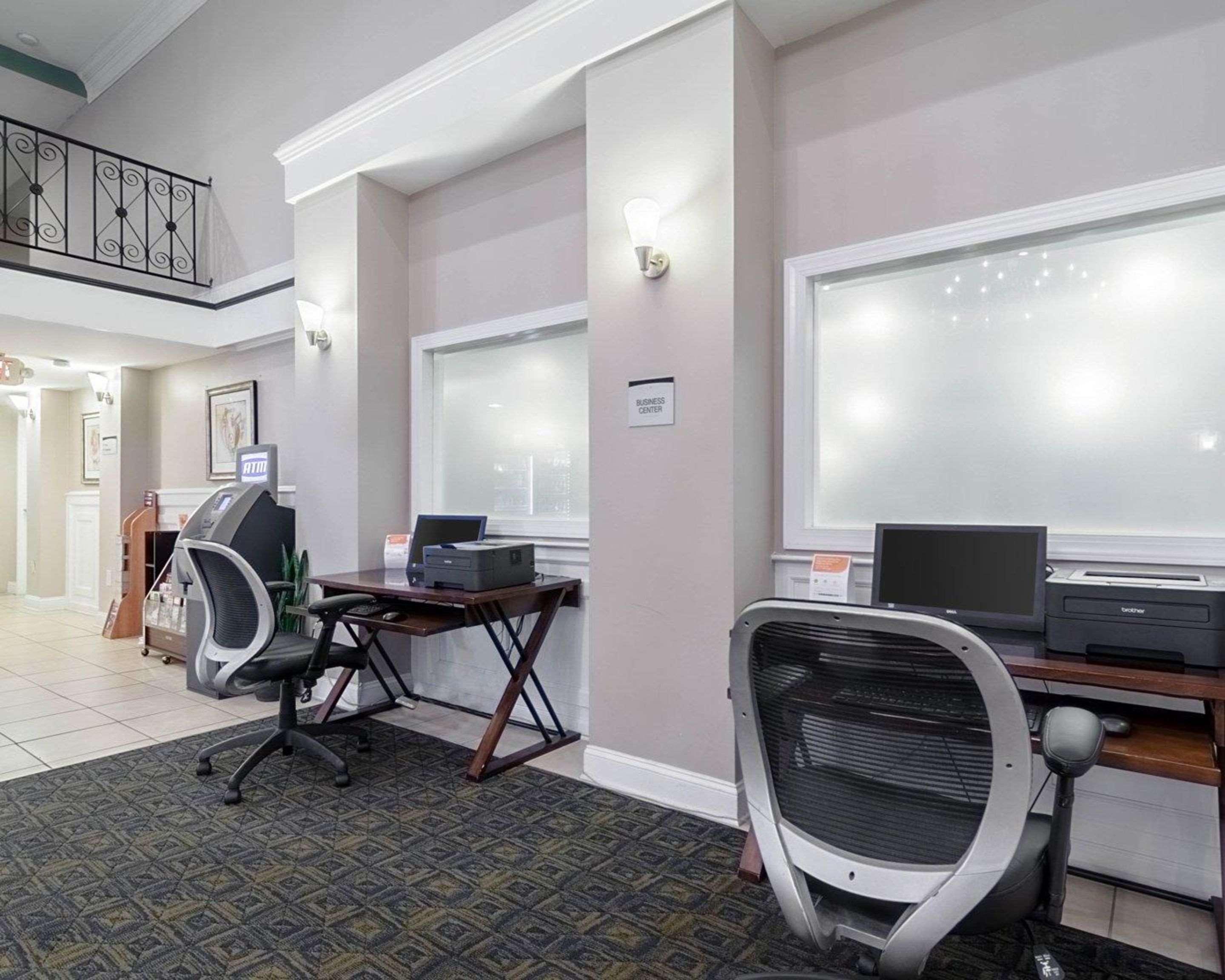 Rodeway Inn & Suites Williamsburg Central Extérieur photo