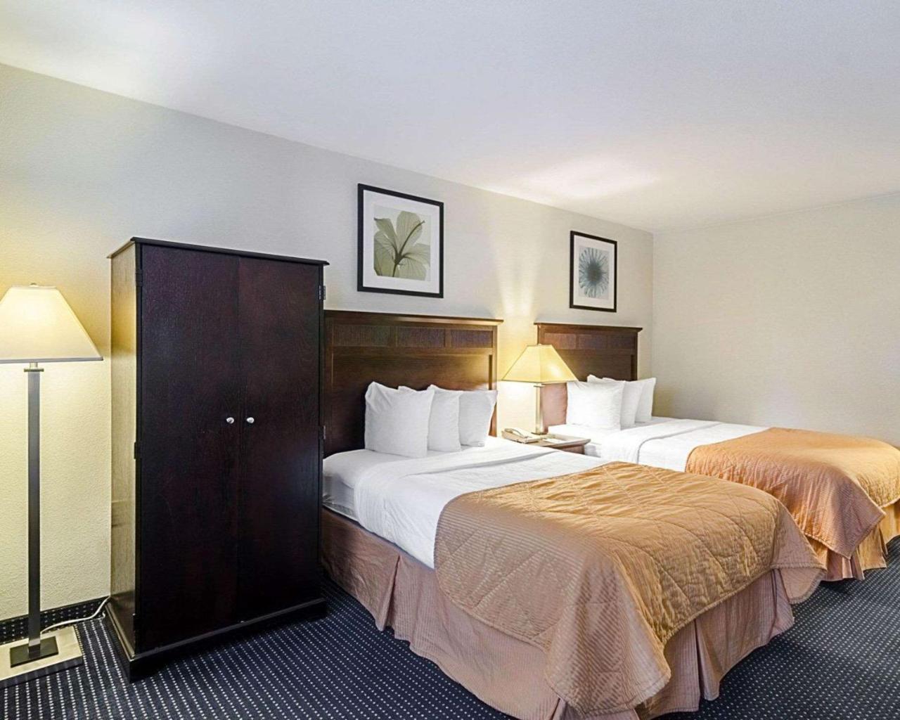 Rodeway Inn & Suites Williamsburg Central Extérieur photo